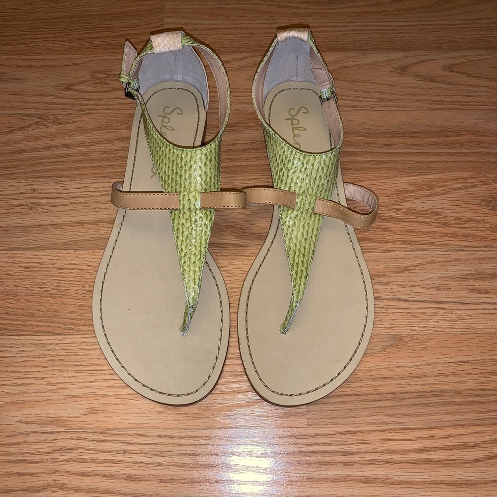 🆕Splendid T Strap Sandals Size 9 NWOT